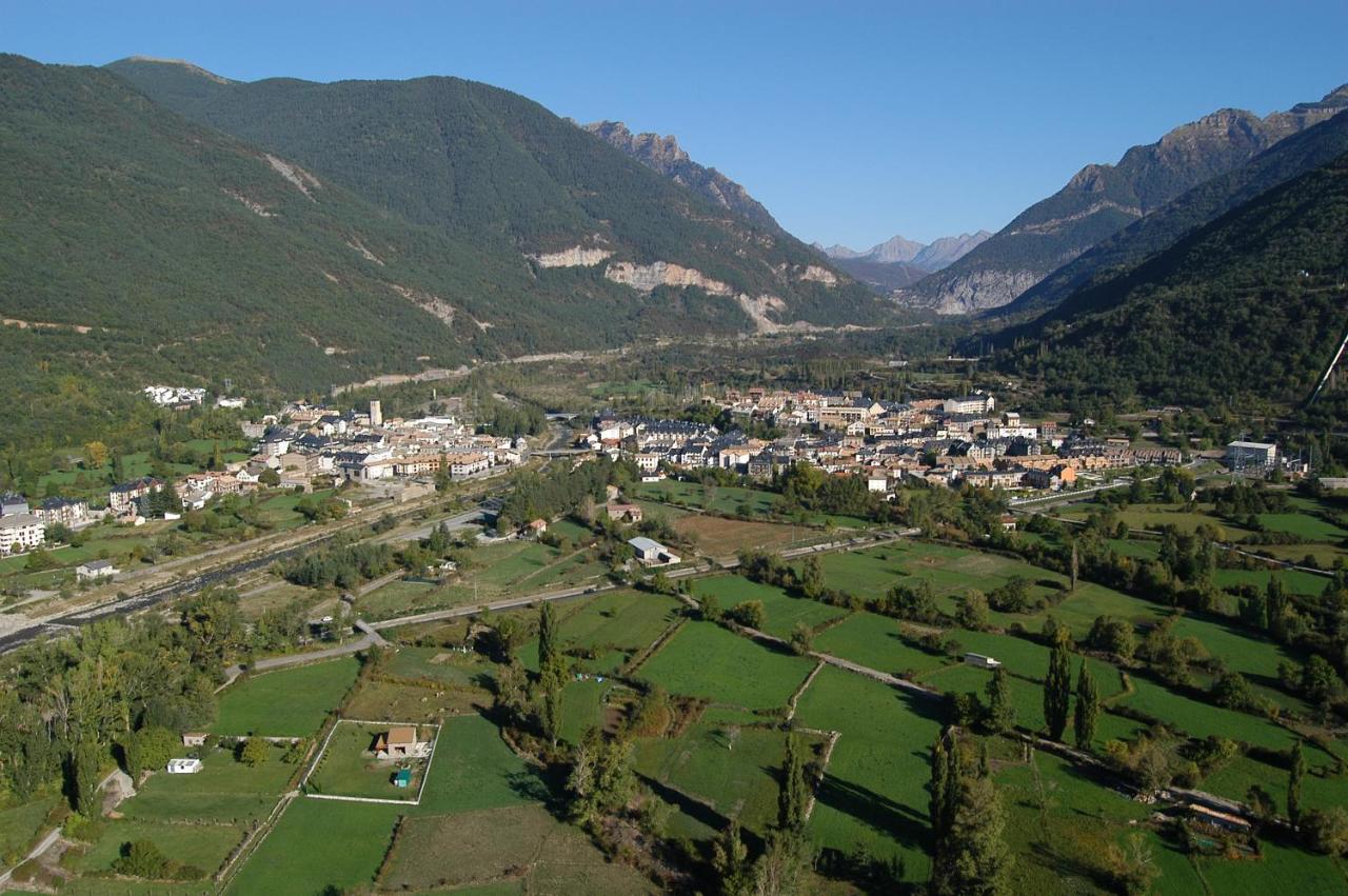 Tierra Boutique, Tierra Suites Y Tierra Valles Apartamentos Biescas  Eksteriør bilde